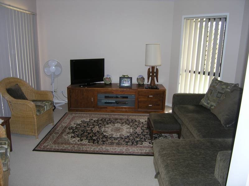 18 Reynolds Street, Carindale QLD 4152