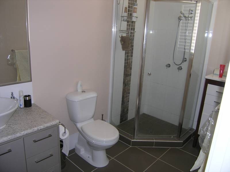 18 Reynolds Street, Carindale QLD 4152