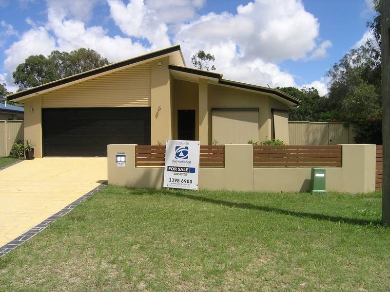 18 Reynolds Street, Carindale QLD 4152