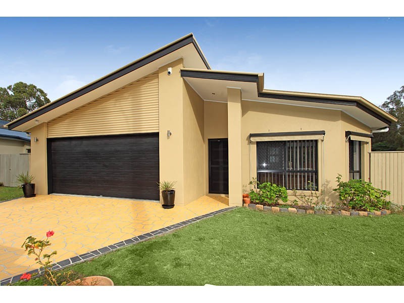 18 Reynolds Street, Carindale QLD 4152