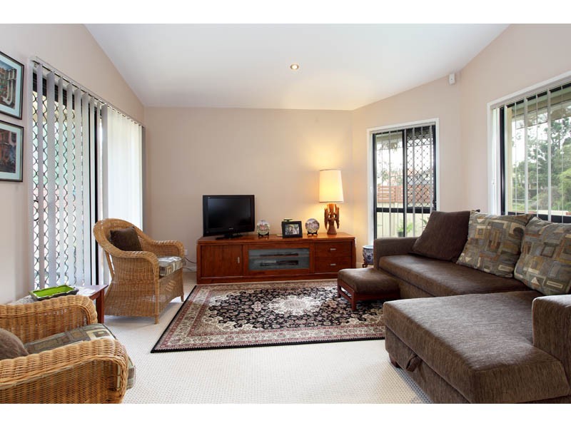 18 Reynolds Street, Carindale QLD 4152