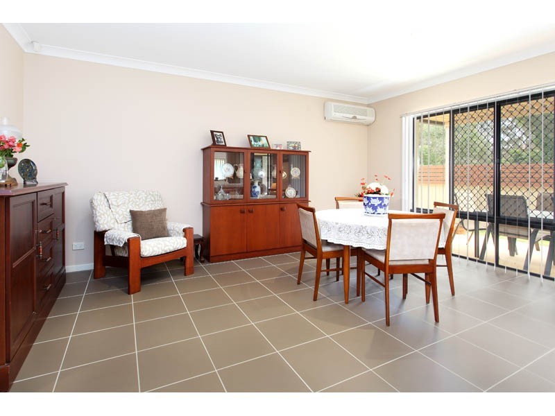 18 Reynolds Street, Carindale QLD 4152