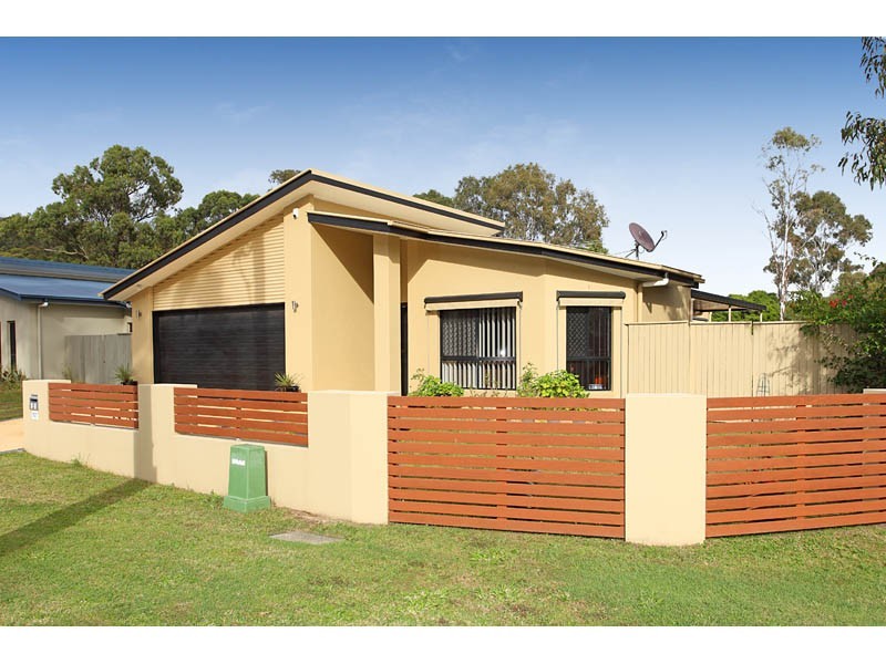18 Reynolds Street, Carindale QLD 4152