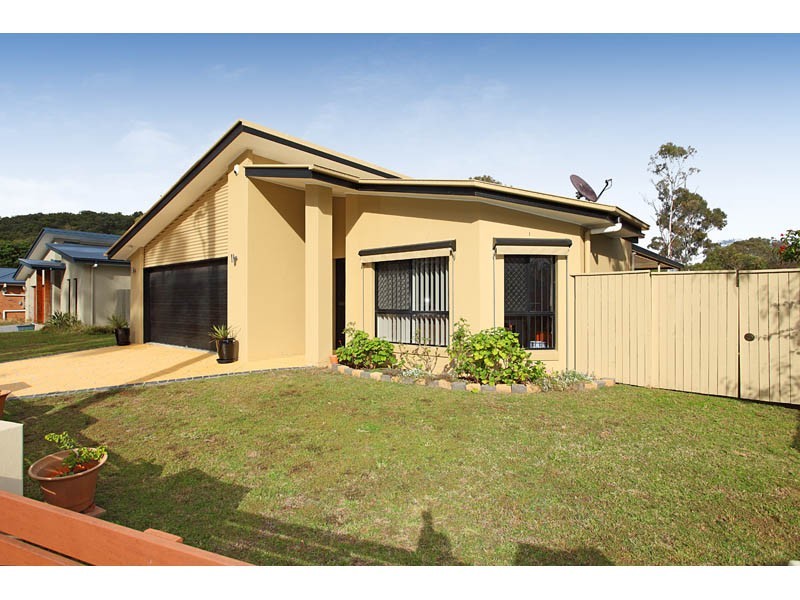 18 Reynolds Street, Carindale QLD 4152