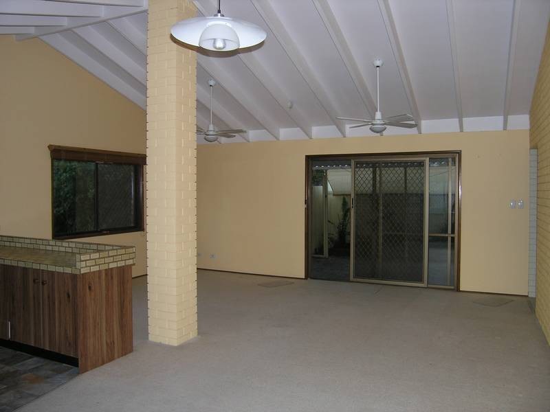 2/144 Samuel Street, Camp Hill QLD 4152