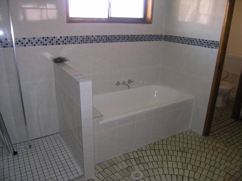 24 Rossmoya Street, Carindale QLD 4152