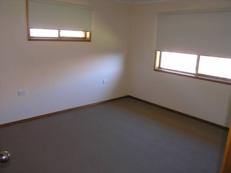 24 Rossmoya Street, Carindale QLD 4152