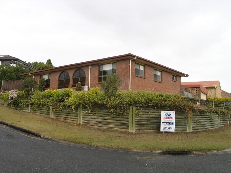 24 Rossmoya Street, Carindale QLD 4152