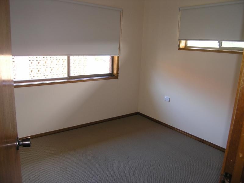 24 Rossmoya Street, Carindale QLD 4152