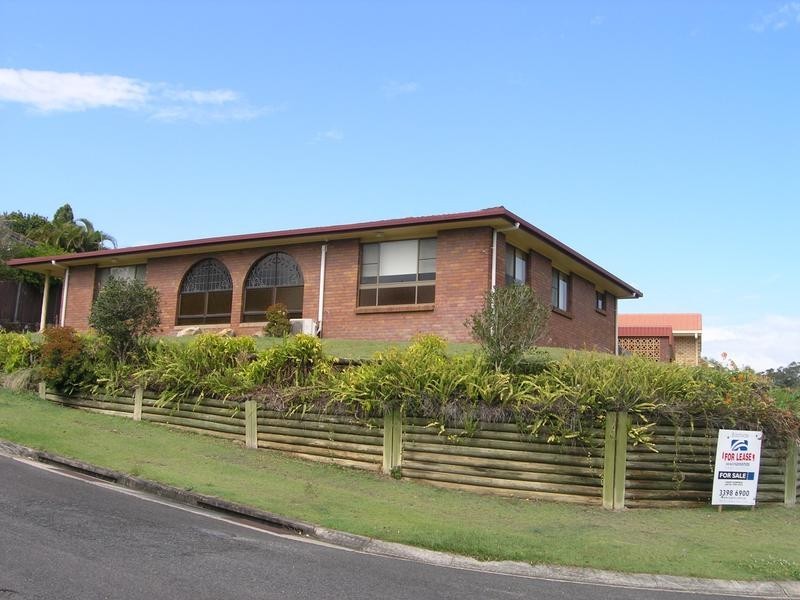 24 Rossmoya Street, Carindale QLD 4152