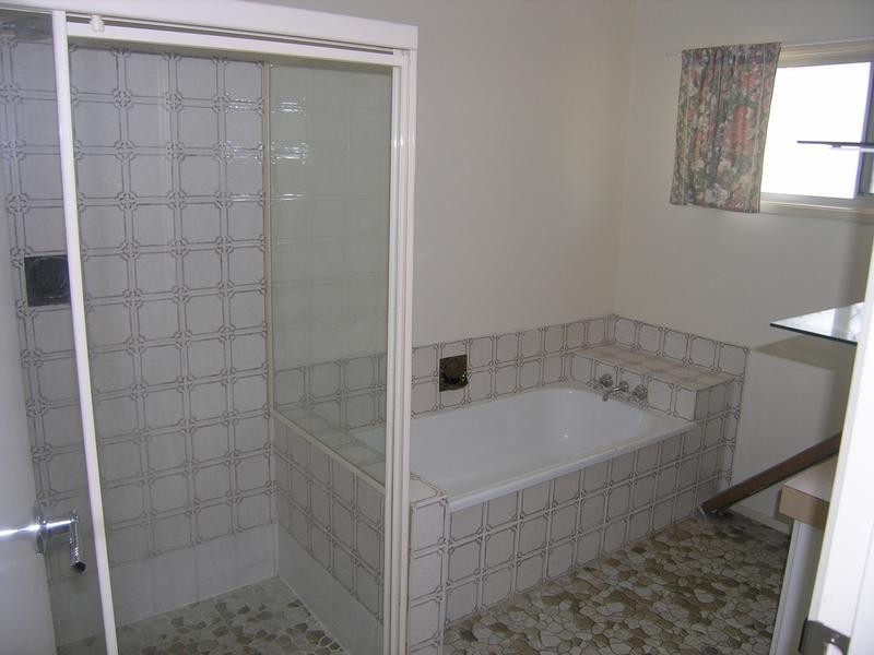 1023 Creek Road, Carindale QLD 4152