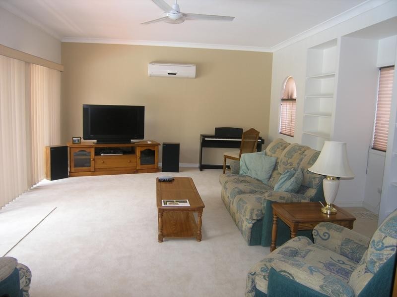 59 Donnington Street, Carindale QLD 4152