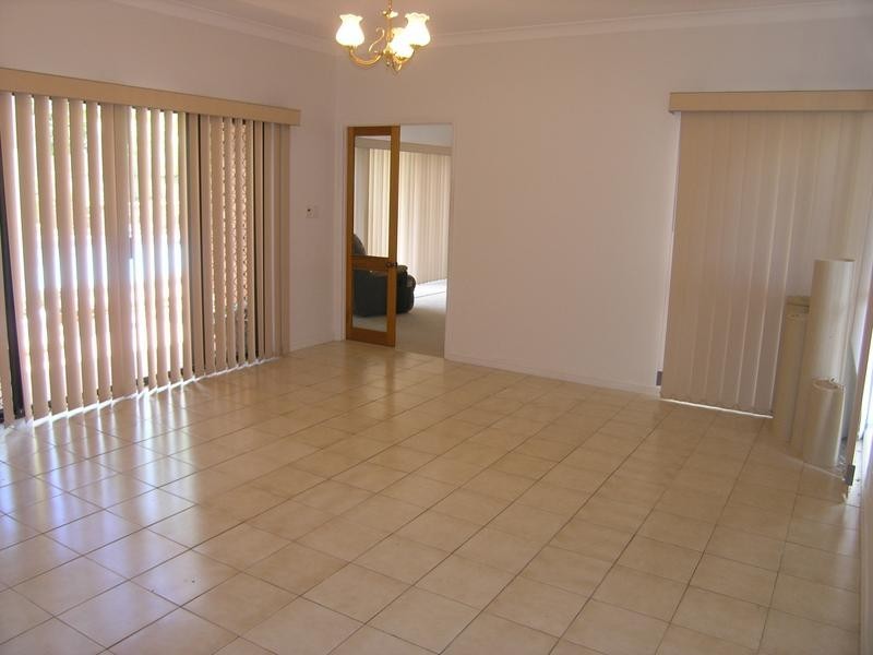 59 Donnington Street, Carindale QLD 4152