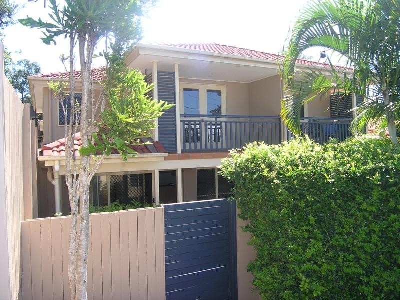 2/29 Marian Street, Coorparoo QLD 4151