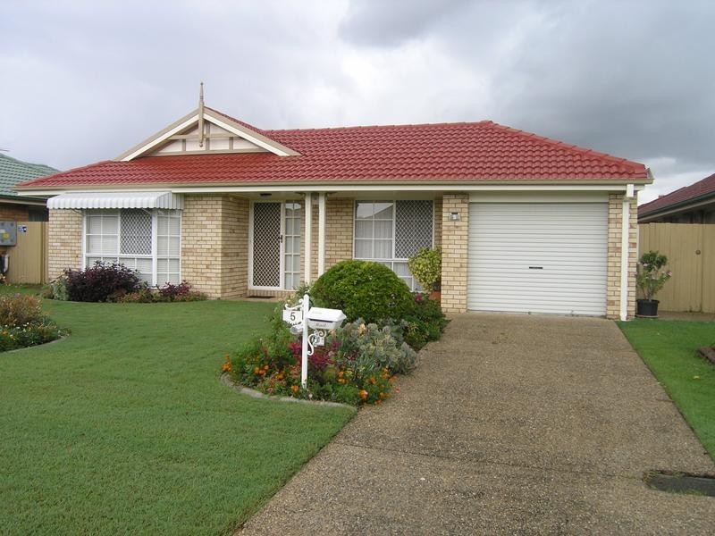 5 Autumn Close, Carina QLD 4152