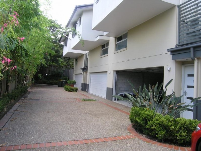 2/38 Waratah Avenue, Carina QLD 4152