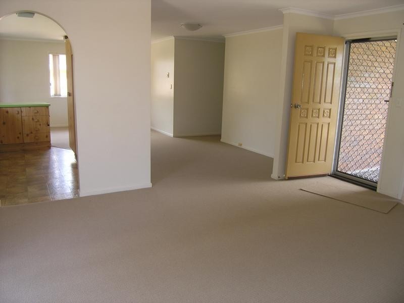 24 UTHER STREET, Carindale QLD 4152