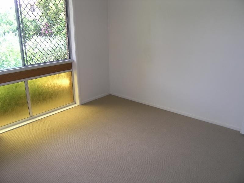 24 UTHER STREET, Carindale QLD 4152