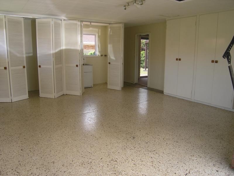 24 UTHER STREET, Carindale QLD 4152