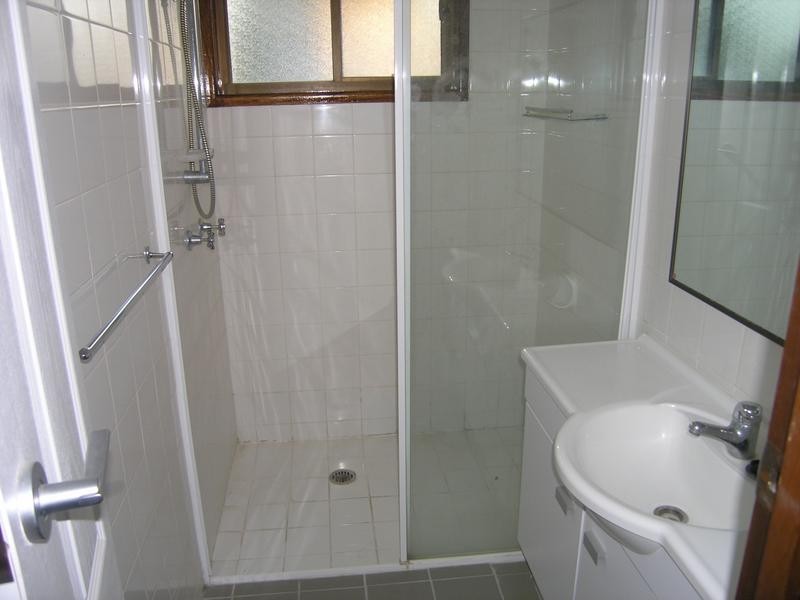 2/144 Samuel Street, Camp Hill QLD 4152