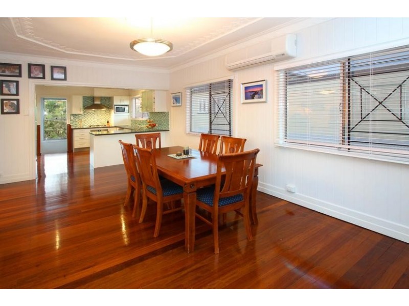 82 Carranya Street, Camp Hill QLD 4152