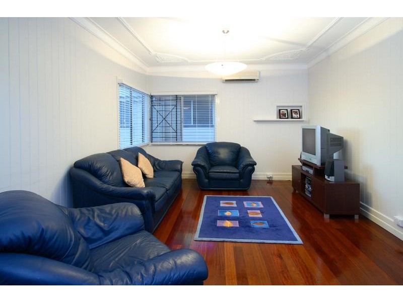 82 Carranya Street, Camp Hill QLD 4152