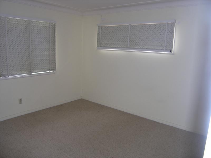 16 Leeton Street, Carina QLD 4152