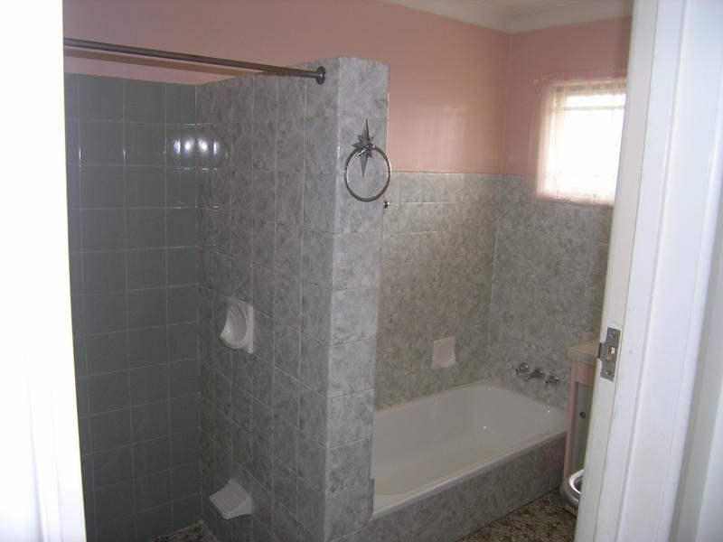 16 Leeton Street, Carina QLD 4152