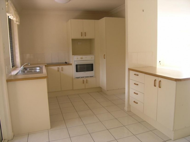 130 Greenwood Street, Wishart QLD 4122