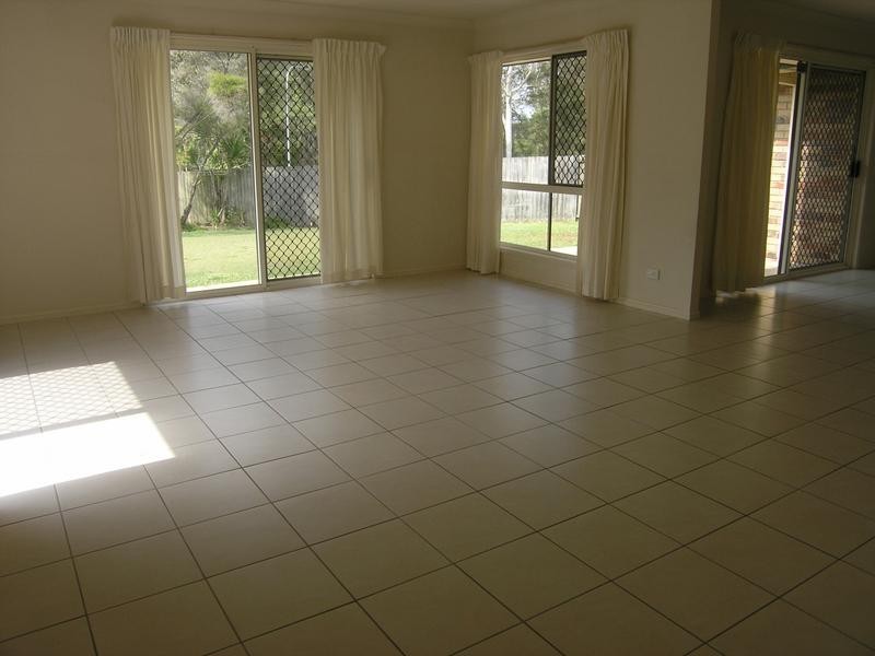 130 Greenwood Street, Wishart QLD 4122