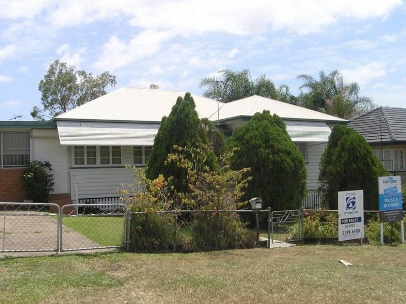 8 Ursus Street, Seven Hills QLD 4170