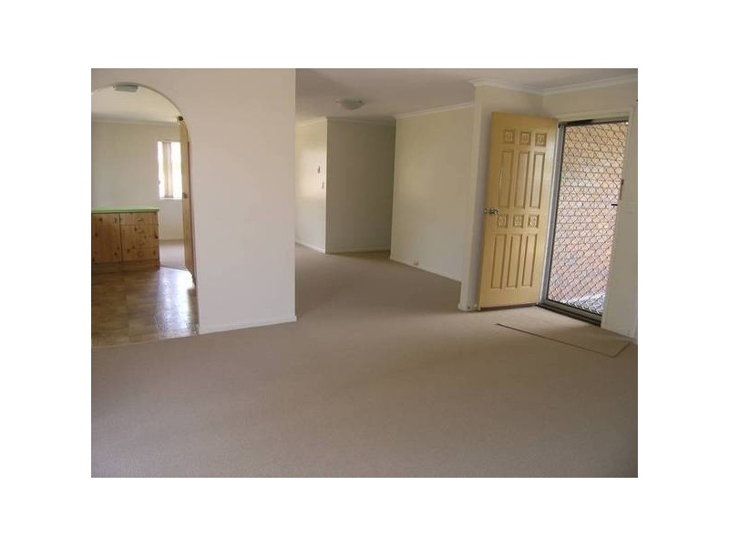 24 Uther Street, Carindale QLD 4152