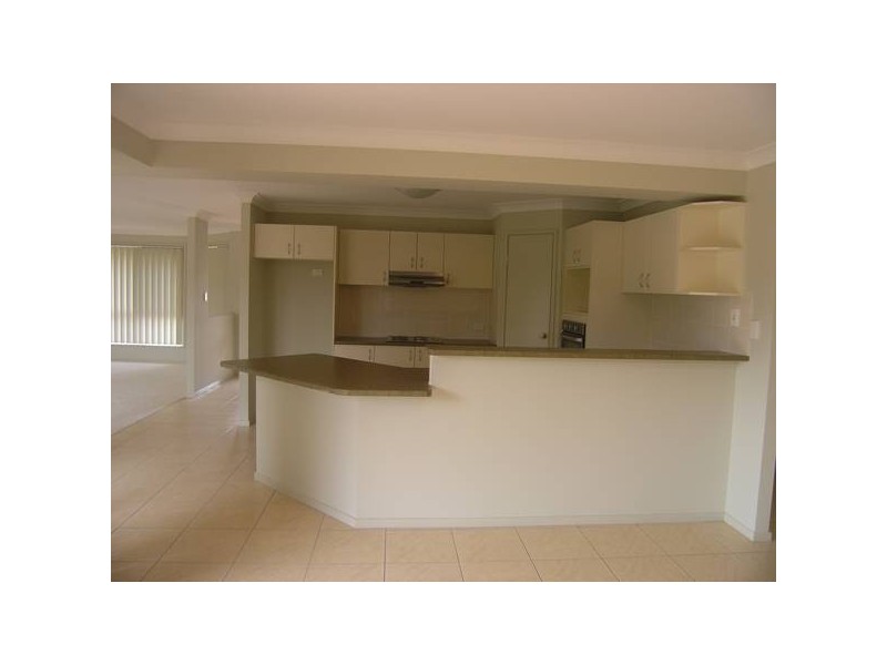 6 Holland Place, Carindale QLD 4152