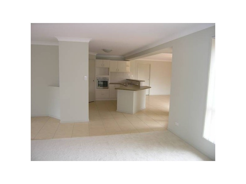 6 Holland Place, Carindale QLD 4152