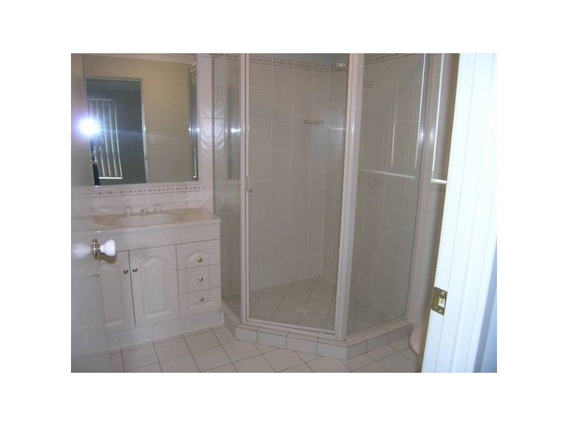 6 Holland Place, Carindale QLD 4152