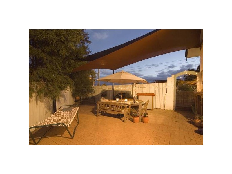 786 Old Cleveland Road, Carina QLD 4152