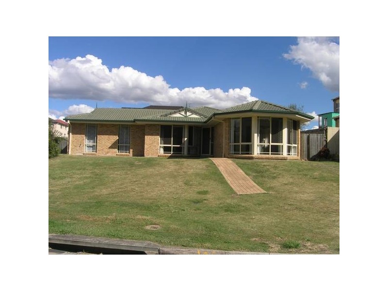 3 Kauri Street, Carindale QLD 4152