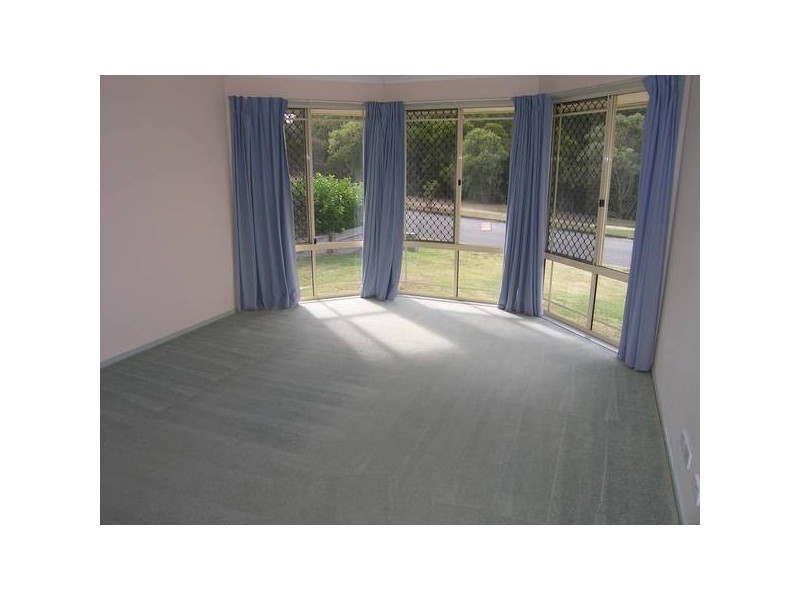 3 Kauri Street, Carindale QLD 4152