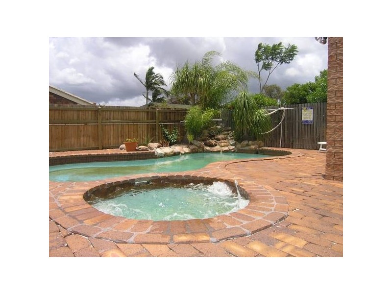 31 Grosmont Street, Carindale QLD 4152