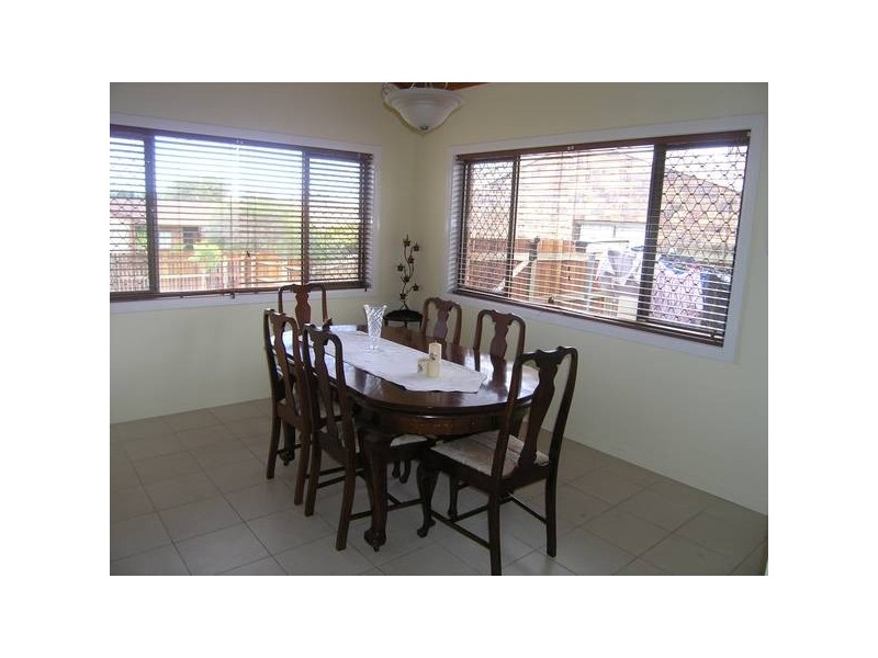 31 Grosmont Street, Carindale QLD 4152