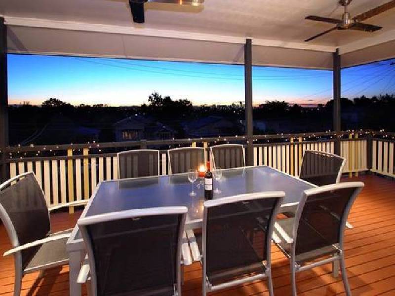 82 Carranya Street, Camp Hill QLD 4152