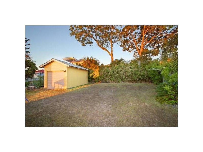 82 Carranya Street, Camp Hill QLD 4152