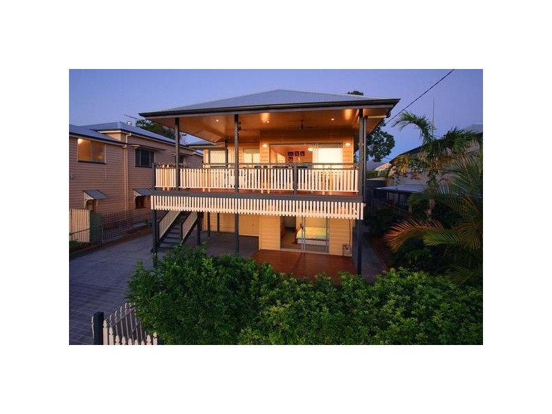 82 Carranya Street, Camp Hill QLD 4152