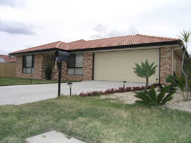 8 Holland Place, Carindale QLD 4152