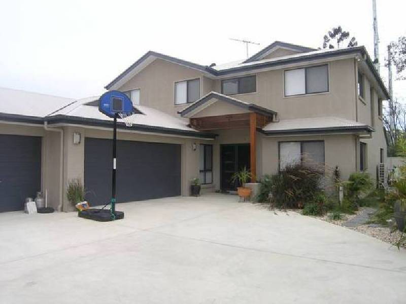 10 Holland Place, Carindale QLD 4152