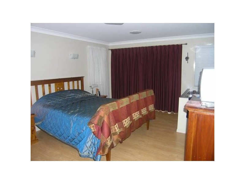 10 Holland Place, Carindale QLD 4152