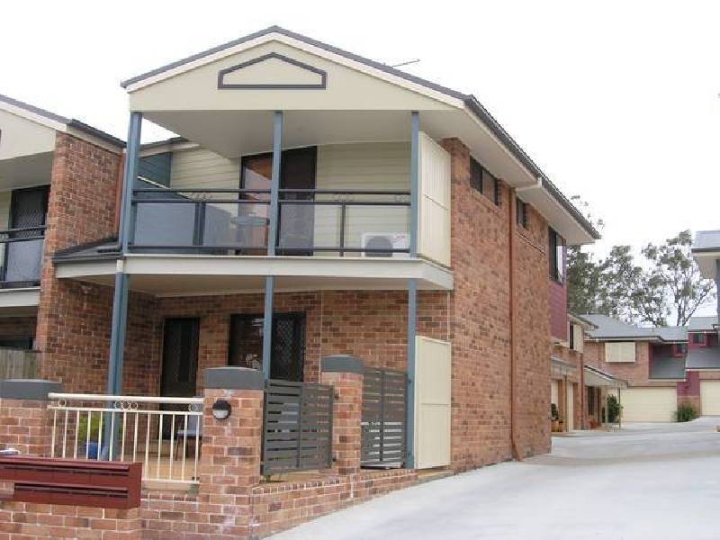 8/9 Hill Crescent, Carina Heights QLD 4152