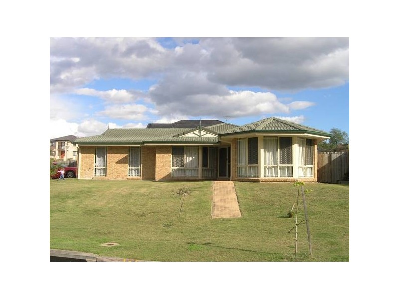 3 Kauri Street, Carindale QLD 4152