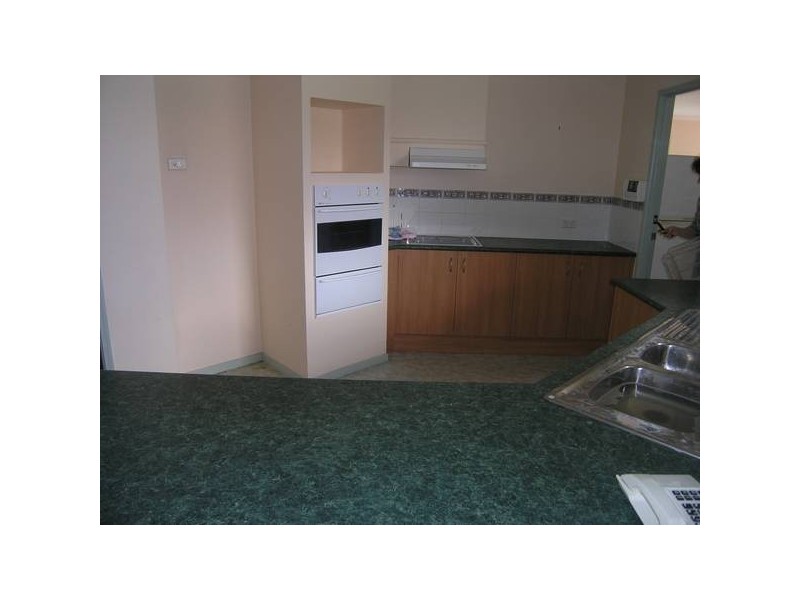 3 Kauri Street, Carindale QLD 4152