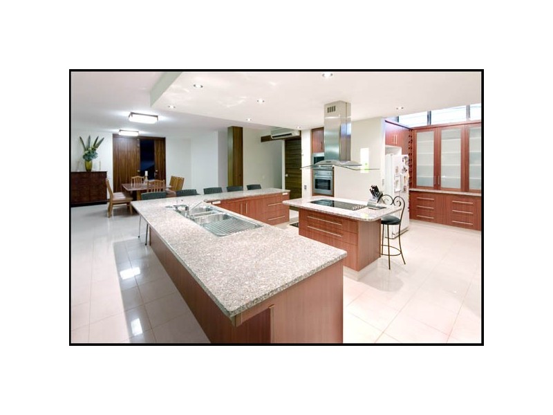 Stoneleigh Street, Coorparoo QLD 4151